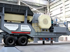 Rubber tire mobile crusher